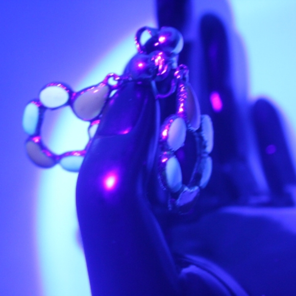 VINTAGE ☆Glow in the Dark☆ UV REACTIVE☆ Clip On Earrings - Picture 3 of 11